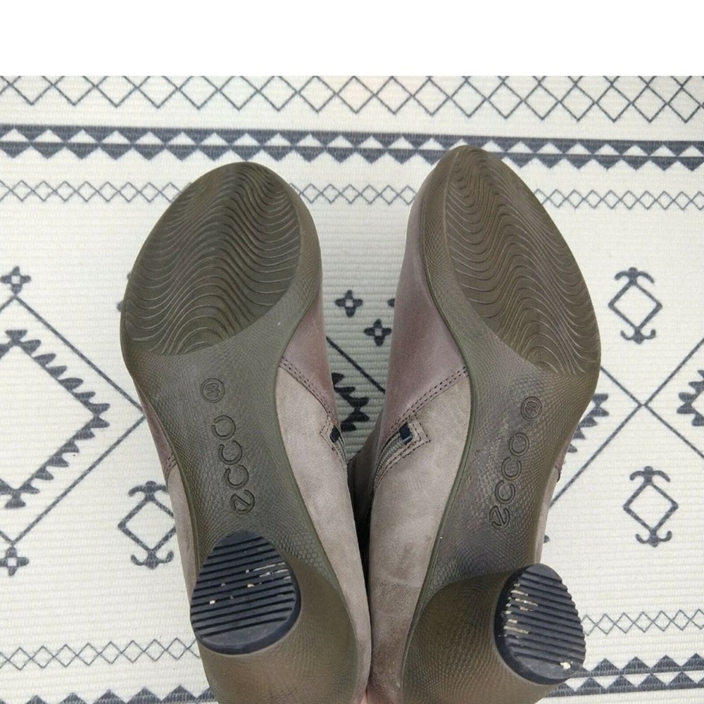 Ecco Ankle Boots Taupe Leather Sculpture Bootie - Picture 5 of 6